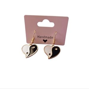 Boho Handmade Yin Yang Earrings • Heart Dangle Black White. 220